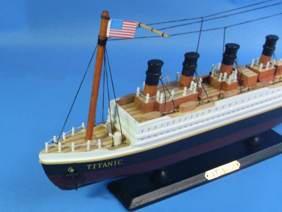 Wooden RMS Titanic Model 14"