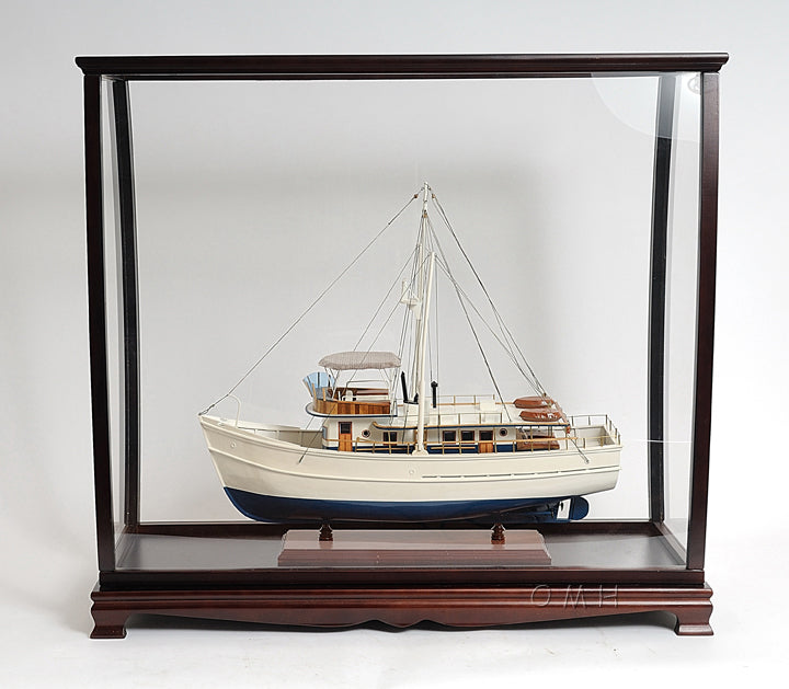 Model Ship Display Case (40"L x 13.8"W x 39.3"H)