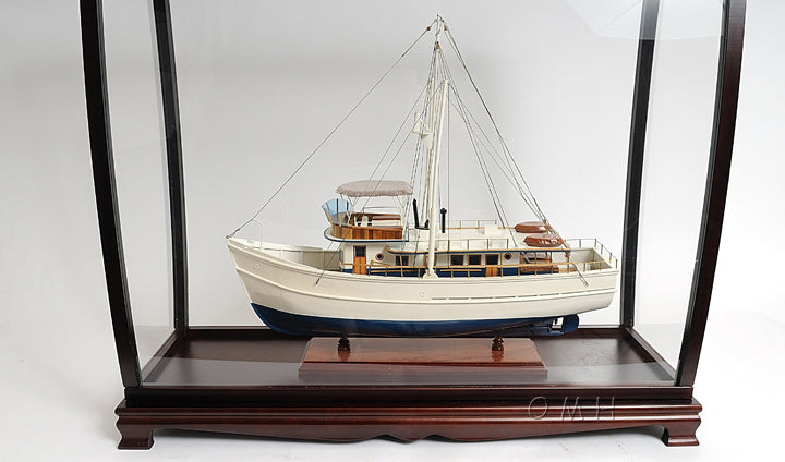 Model Ship Display Case (40"L x 13.8"W x 39.3"H)