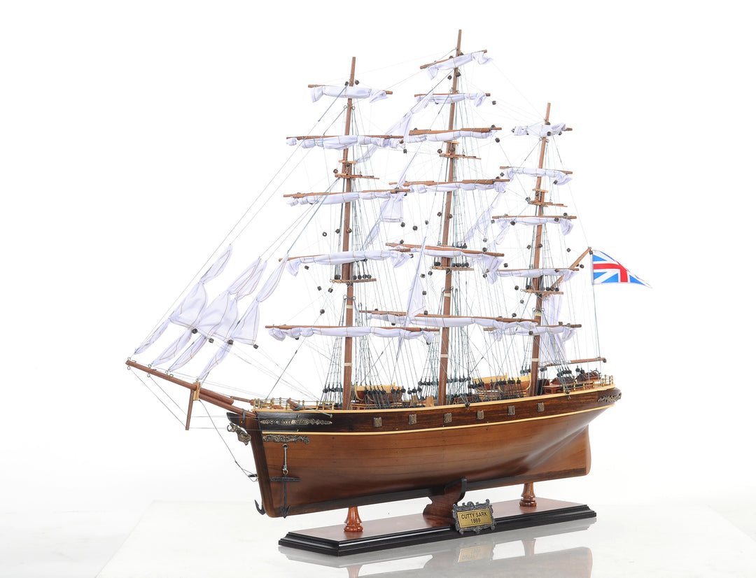 1800s Hand-Built Cutty Sark Clipper Ship Model w/Sails