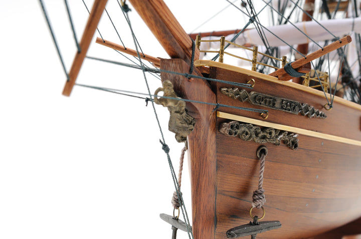 1800s Hand-Built Cutty Sark Clipper Ship Model w/Sails