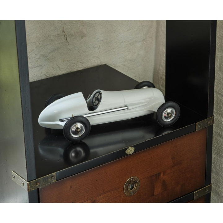 White & Black Indianapolis Spindizzie Model Car