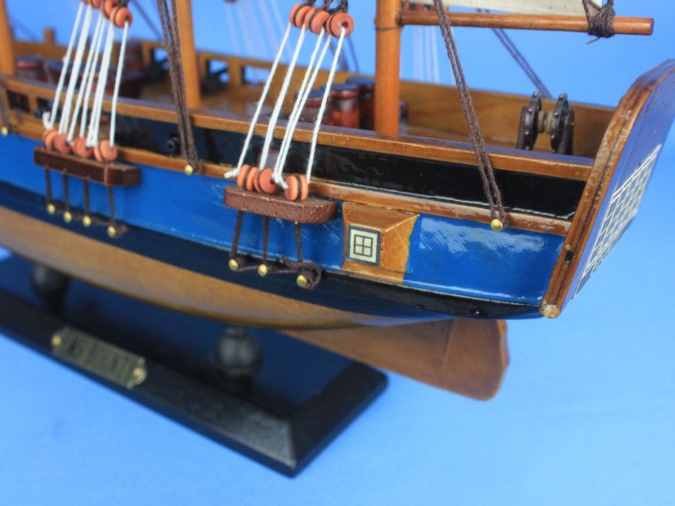 Wooden HMS Bounty Tall Ship Model