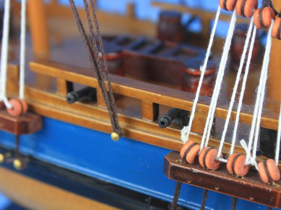 Wooden HMS Bounty Tall Ship Model