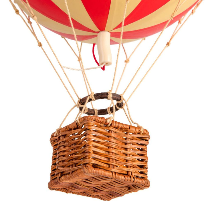 Travels Light Hanging Balloon (Multiple Colors)