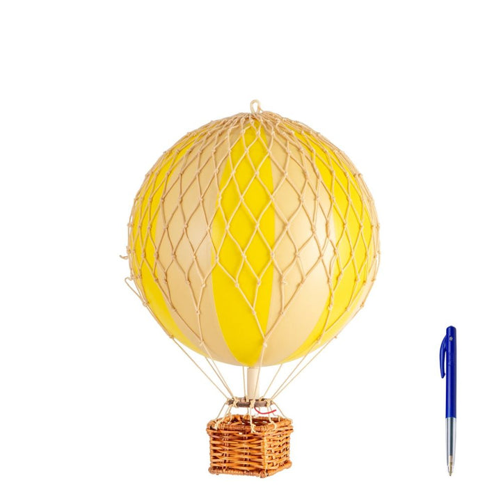 Travels Light Hanging Balloon (Multiple Colors)