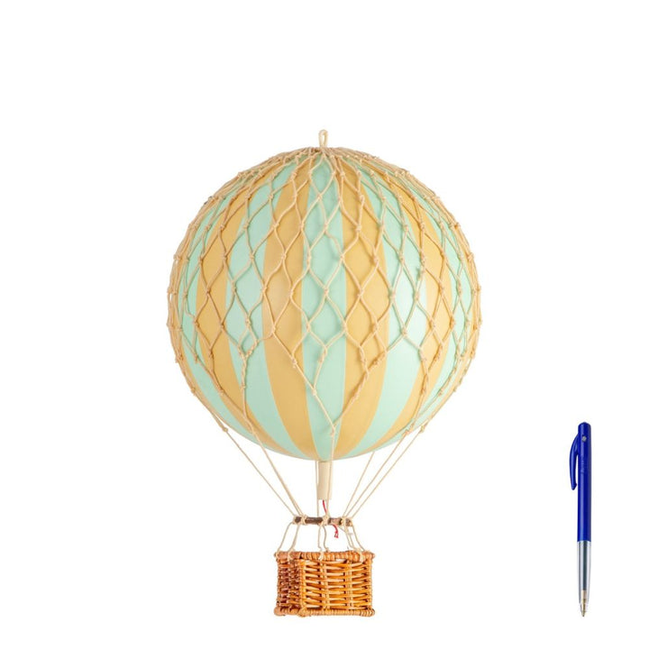 Travels Light Hanging Balloon (Multiple Colors)