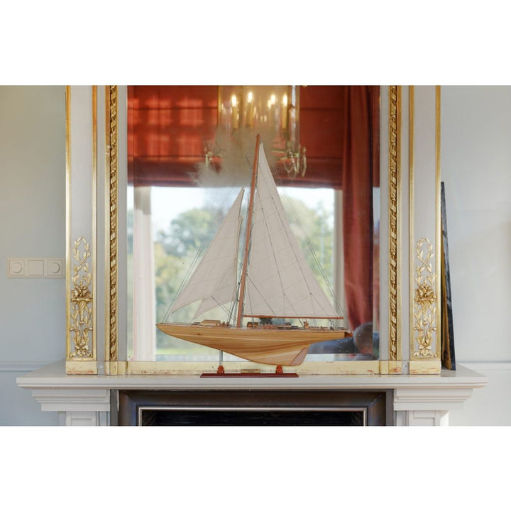 Authentic Models 1934 J-Class Yacht Endeavor Model Boat AS156